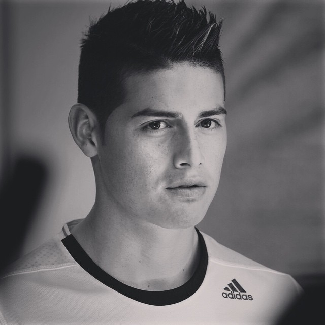 https://static2.farakav.com/files/insta/jamesrodriguez10_934914277907673834_188222091.jpg