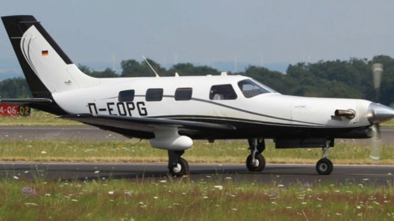 1376545