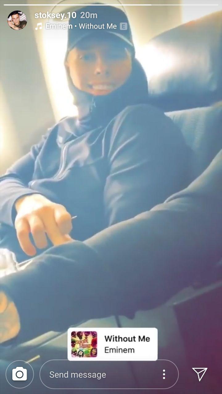 1383776