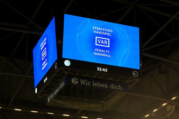 1383987