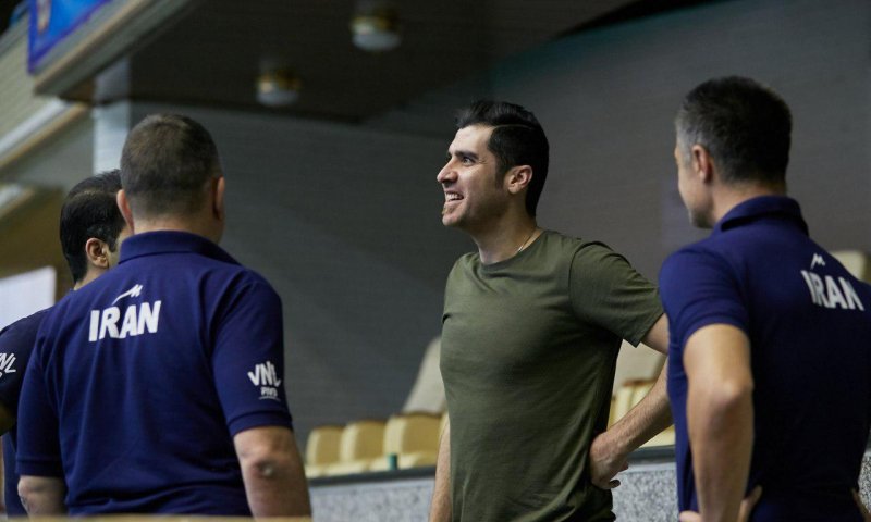 حضور شهرام محمودی در تمرین تیم ملی والیبال