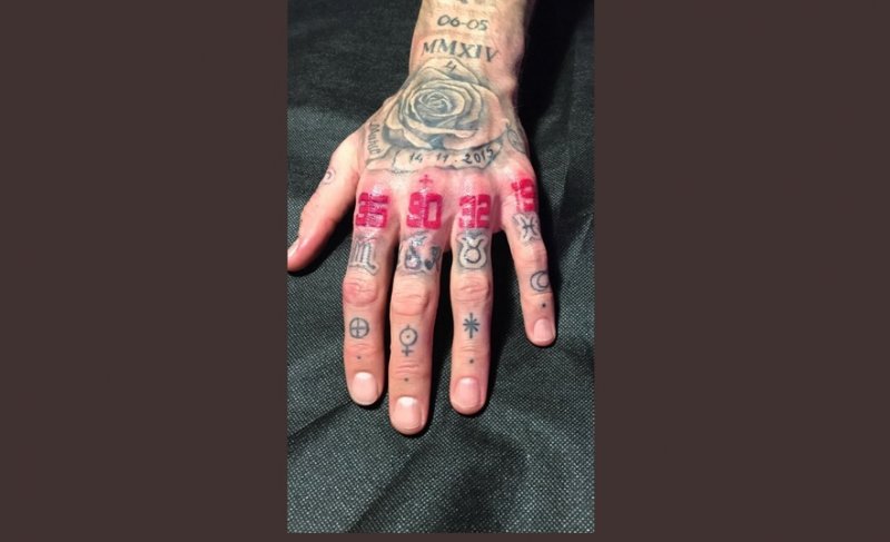 1441403