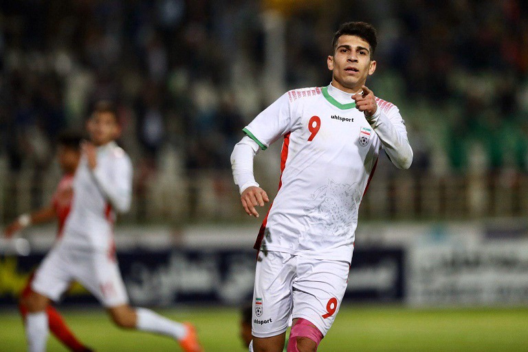 جوان خرمشهری، بهترین بازیکن ایران-نپال(عکس)