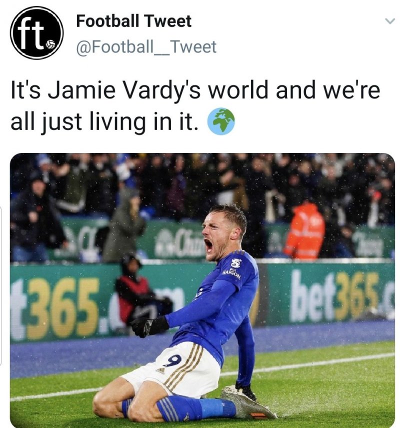1457879