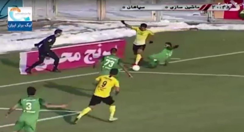 رزاق پور خطای من روی حسینی اصلا پنالتی نبود ورزش سه 