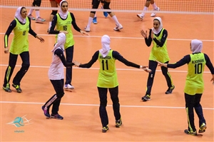ذوبآهن قهرمان نیمفصل لیگ والیبال بانوان