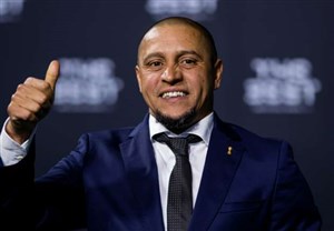 کارلوس: اگر مسی برزیلی بود قهرمان ج.ج میشد