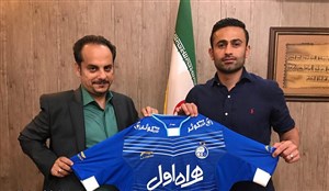 ابراهیمی: افتخار میکنم بازیکن استقلال ماندم