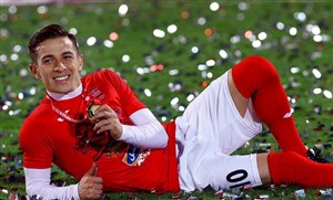 شماره 10 پرسپولیس به چه کسی میرسد؟