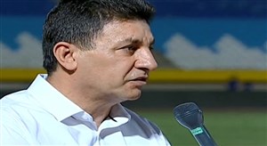 انتقاد های قلعه نویی از فدراسیون فوتبال در مورد هواداران