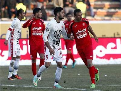 محمدرضا احمدی "پرسپولیس-پدیده" را گزارش می کند